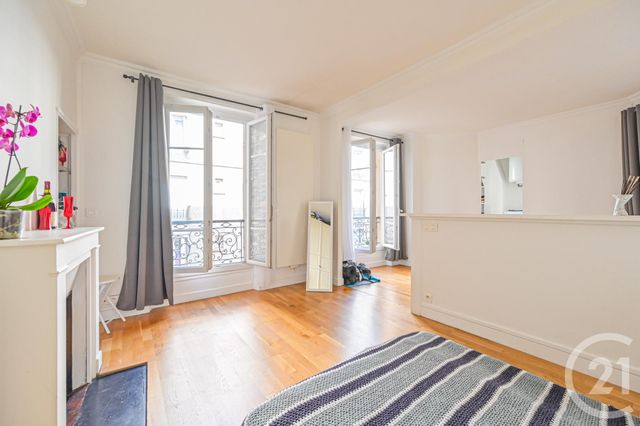  - PARIS - 