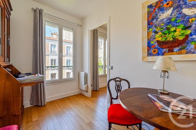 Appartement F2 à vendre - 2 pièces - 27.8 m2 - PARIS - 75011 - ILE-DE-FRANCE - Century 21 Alexandre Dumas