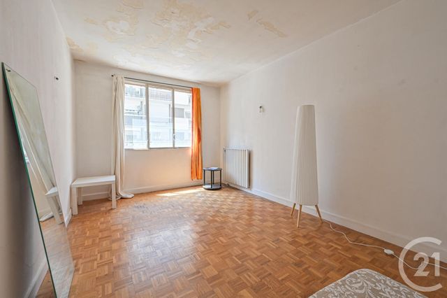 Afficher la photo en grand Appartement F3 à vendre - 3 pièces - 71.11 m2 - PARIS - 75020 - ILE-DE-FRANCE - Century 21 Alexandre Dumas