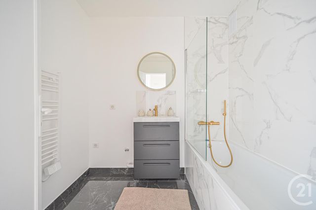 Appartement F3 à vendre - 3 pièces - 61.73 m2 - PARIS - 75020 - ILE-DE-FRANCE - Century 21 Alexandre Dumas