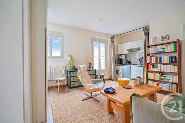 Appartement F2 à vendre - 2 pièces - 32.43 m2 - PARIS - 75011 - ILE-DE-FRANCE - Century 21 Alexandre Dumas