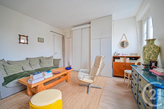 Appartement F2 à vendre - 2 pièces - 32.43 m2 - PARIS - 75011 - ILE-DE-FRANCE - Century 21 Alexandre Dumas