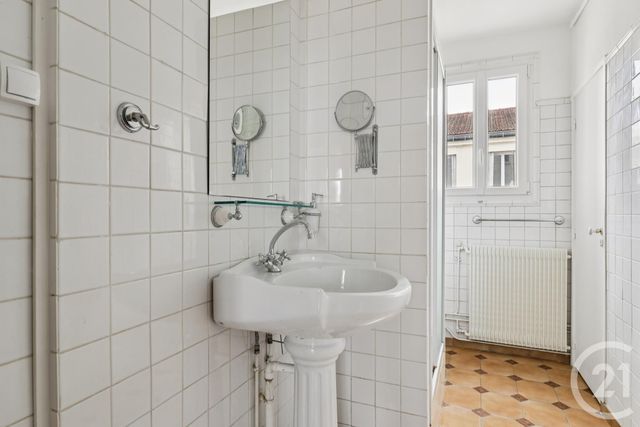 Appartement F2 à louer - 2 pièces - 43.07 m2 - PARIS - 75020 - ILE-DE-FRANCE - Century 21 Alexandre Dumas