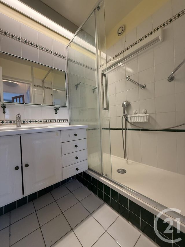 Appartement F2 à vendre - 2 pièces - 45.5 m2 - PARIS - 75020 - ILE-DE-FRANCE - Century 21 Alexandre Dumas