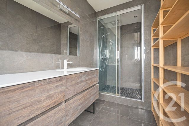 Appartement F2 à vendre - 2 pièces - 50.2 m2 - BAGNOLET - 93 - ILE-DE-FRANCE - Century 21 Alexandre Dumas