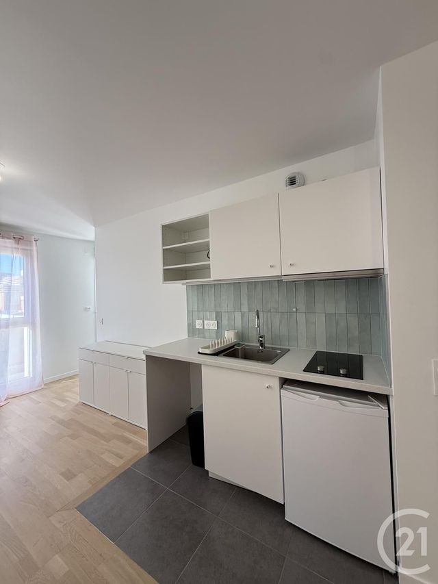 Appartement F1 à louer - 1 pièce - 28.0 m2 - ROMAINVILLE - 93 - ILE-DE-FRANCE - Century 21 Alexandre Dumas