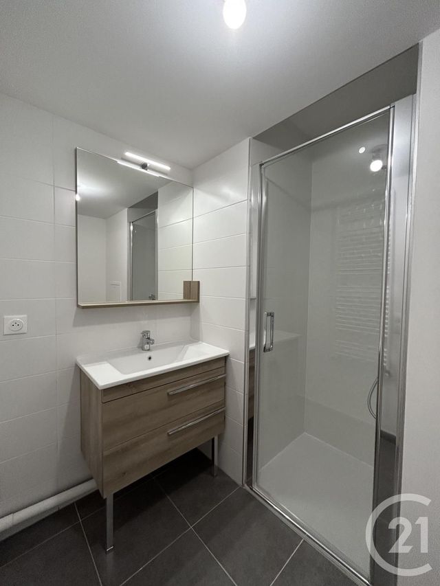 Appartement F1 à louer - 1 pièce - 28.0 m2 - ROMAINVILLE - 93 - ILE-DE-FRANCE - Century 21 Alexandre Dumas