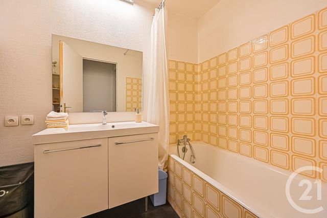 Appartement F4 à vendre - 4 pièces - 85.66 m2 - PARIS - 75020 - ILE-DE-FRANCE - Century 21 Alexandre Dumas