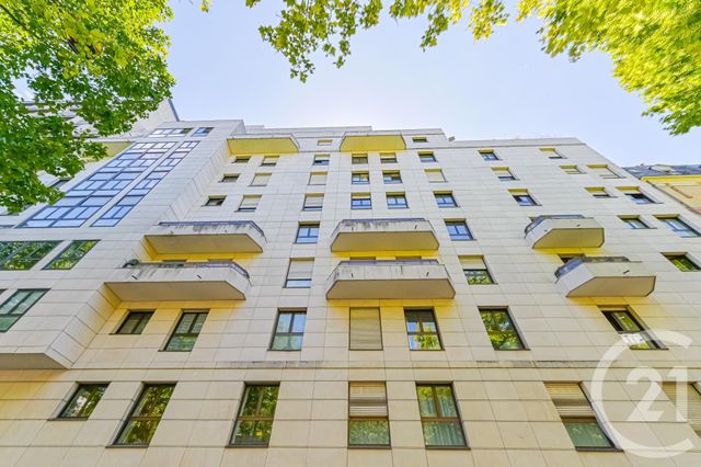 Appartement F3 à vendre - 3 pièces - 71.8 m2 - PARIS - 75011 - ILE-DE-FRANCE - Century 21 Alexandre Dumas