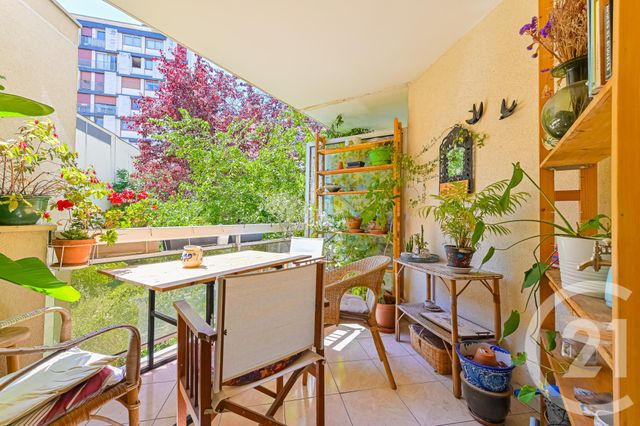 Appartement F3 à vendre - 3 pièces - 71.8 m2 - PARIS - 75011 - ILE-DE-FRANCE - Century 21 Alexandre Dumas