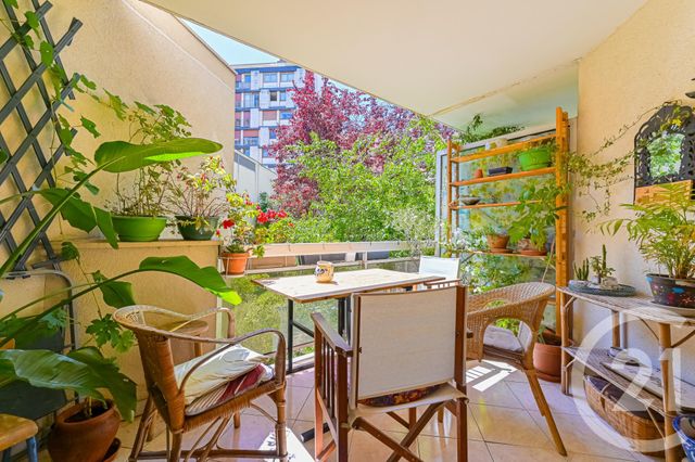 Appartement F3 à vendre - 3 pièces - 71.8 m2 - PARIS - 75011 - ILE-DE-FRANCE - Century 21 Alexandre Dumas