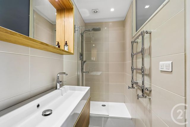Appartement F2 à vendre - 2 pièces - 46.59 m2 - PARIS - 75020 - ILE-DE-FRANCE - Century 21 Alexandre Dumas