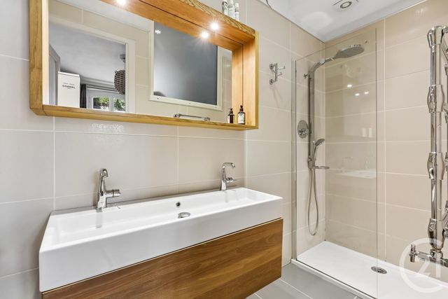 Appartement F2 à vendre - 2 pièces - 46.59 m2 - PARIS - 75020 - ILE-DE-FRANCE - Century 21 Alexandre Dumas