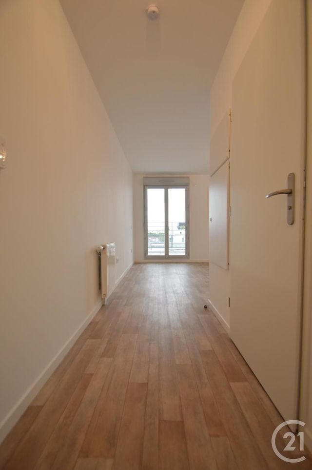 Appartement F1 à louer - 1 pièce - 27.07 m2 - ROMAINVILLE - 93 - ILE-DE-FRANCE - Century 21 Alexandre Dumas