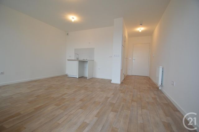 Appartement F1 à louer - 1 pièce - 27.07 m2 - ROMAINVILLE - 93 - ILE-DE-FRANCE - Century 21 Alexandre Dumas