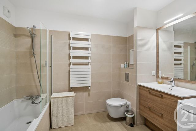 Appartement F2 à louer - 2 pièces - 52.28 m2 - PARIS - 75020 - ILE-DE-FRANCE - Century 21 Alexandre Dumas